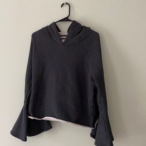Melrose and Market wide sleeve gray sweater size S